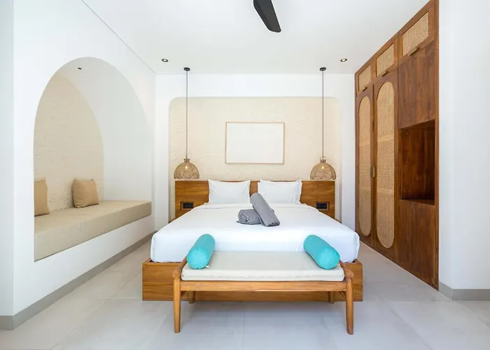 Pura Vida - By Yolla Hospitality *